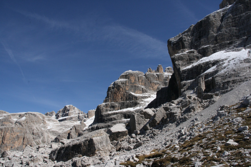 Majestätische Felstürme und Gipfel der Brenta